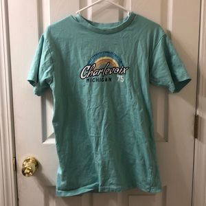 🌼Charlevoix Michigan Vintage Inspired Tee